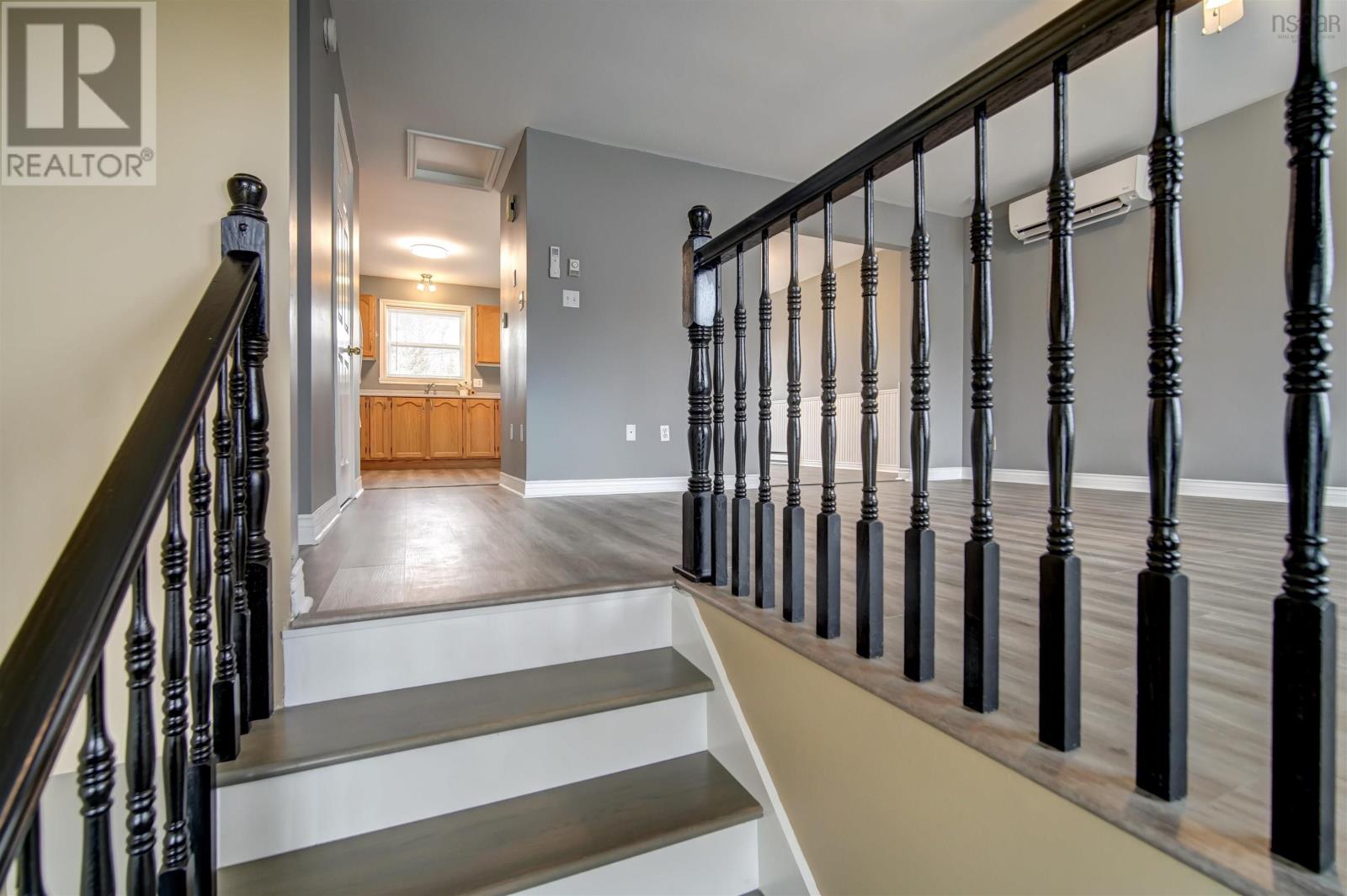 7 Hemlock Drive Property Photo 5