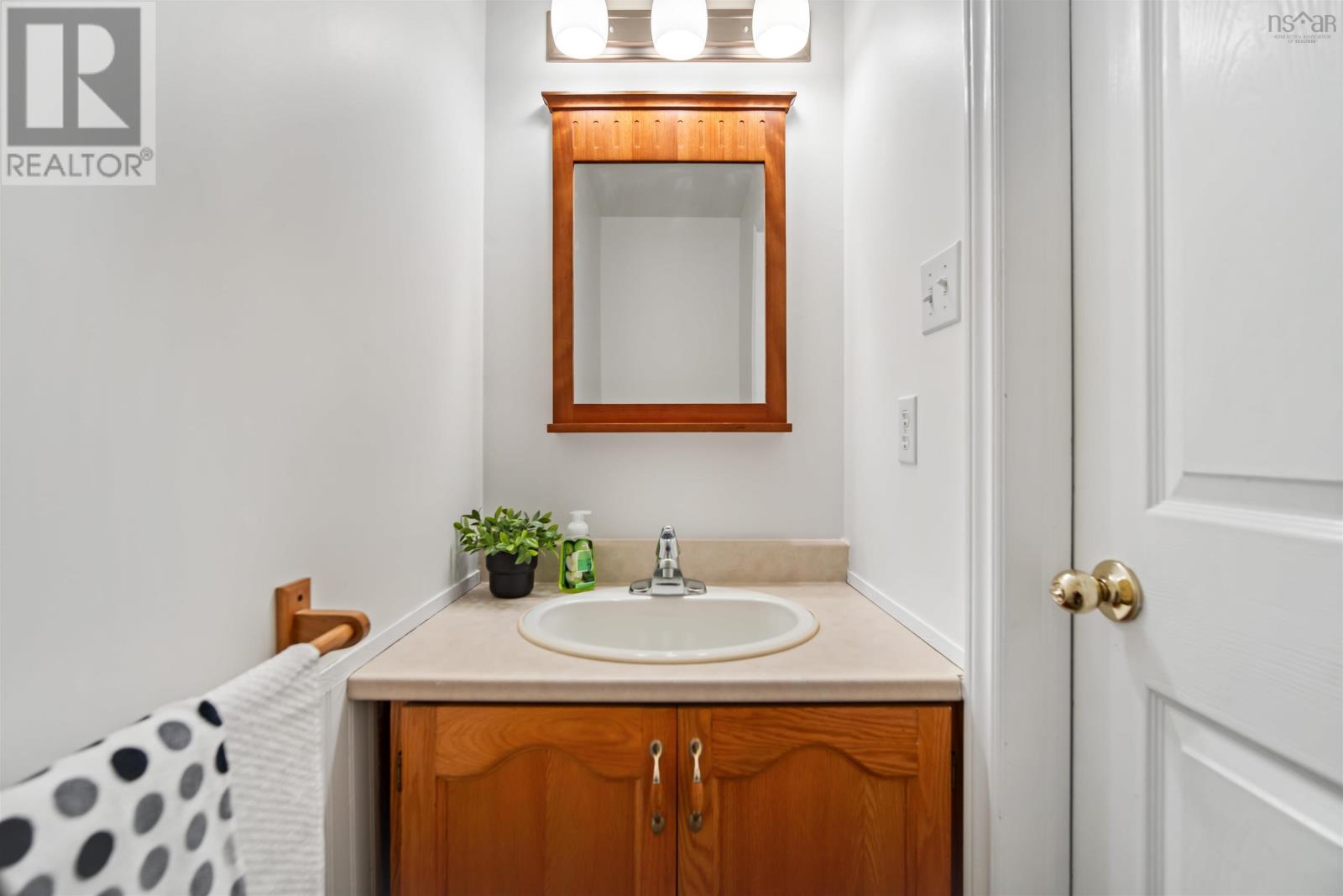 7 Hemlock Drive Property Photo 15