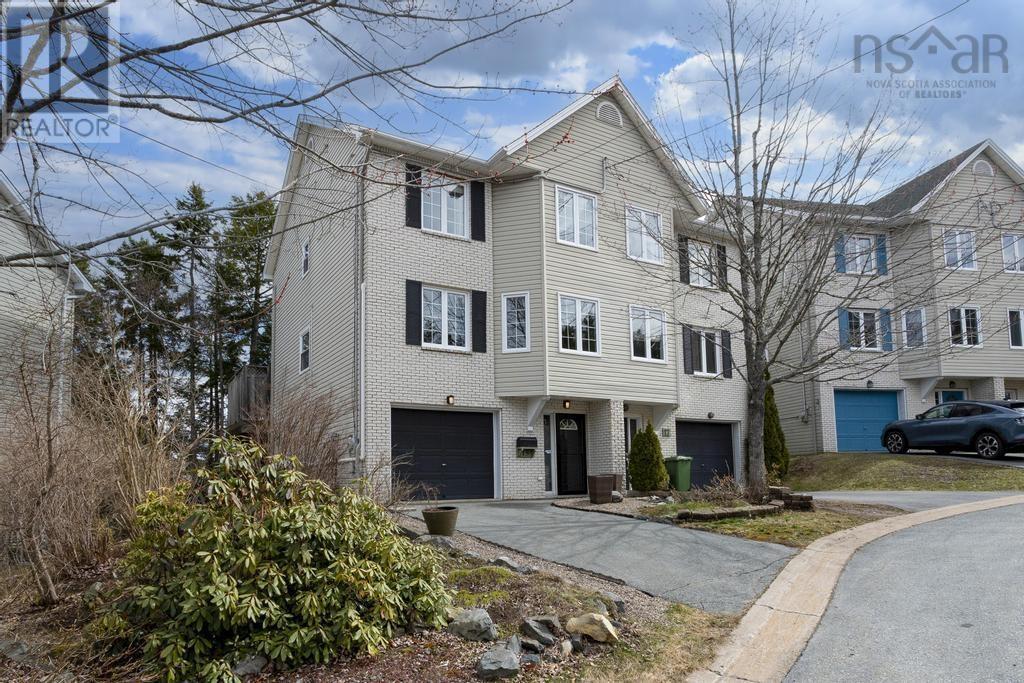 15 Azita Court Property Photo 1