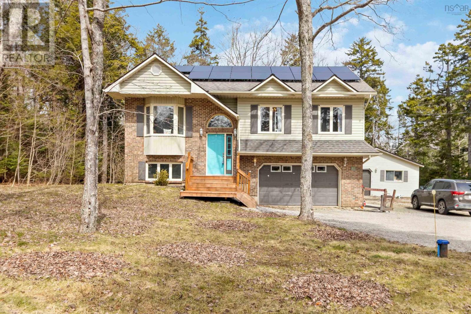 45 Rockcliffe Crescent Property Photo 1