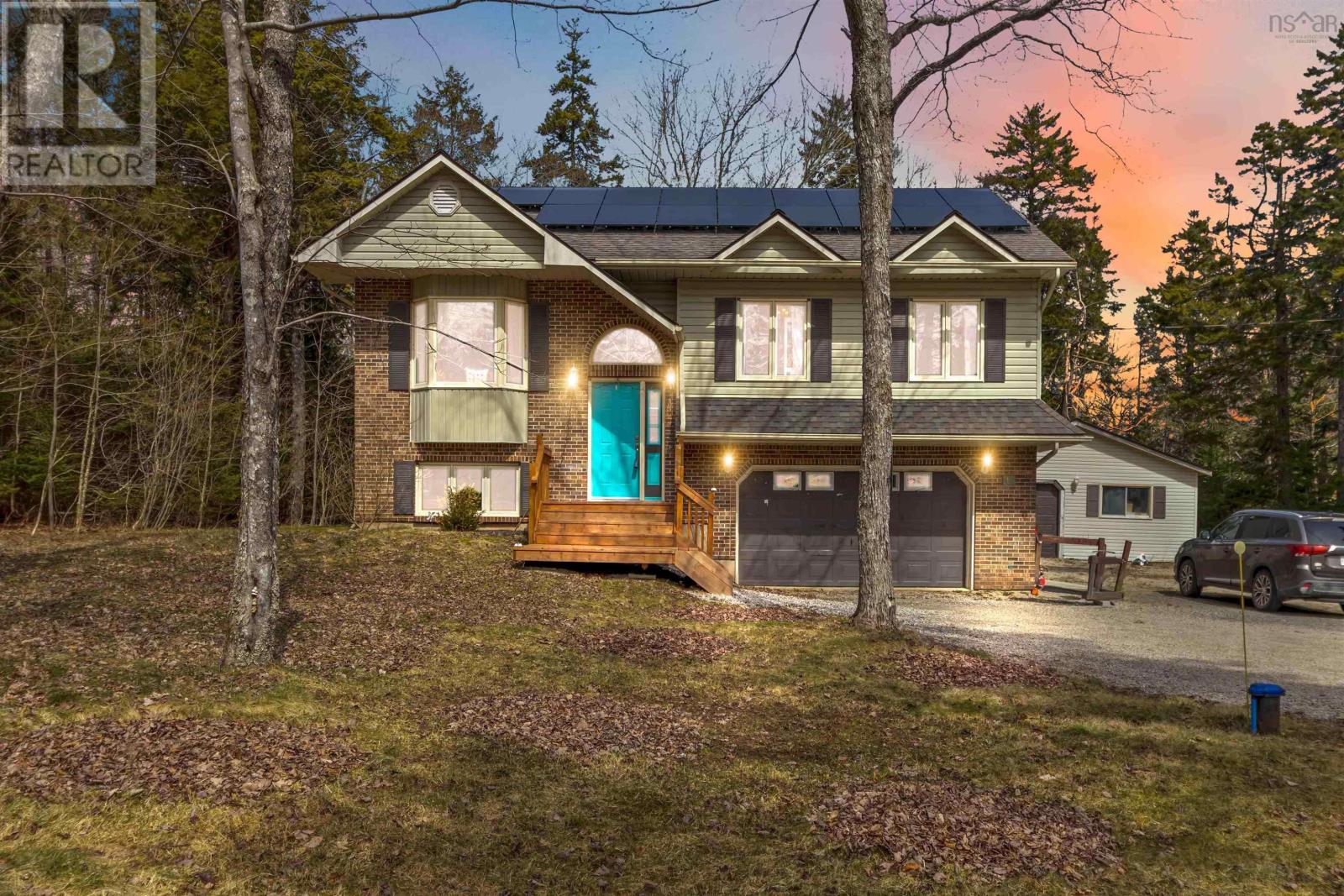 45 Rockcliffe Crescent Property Photo 4