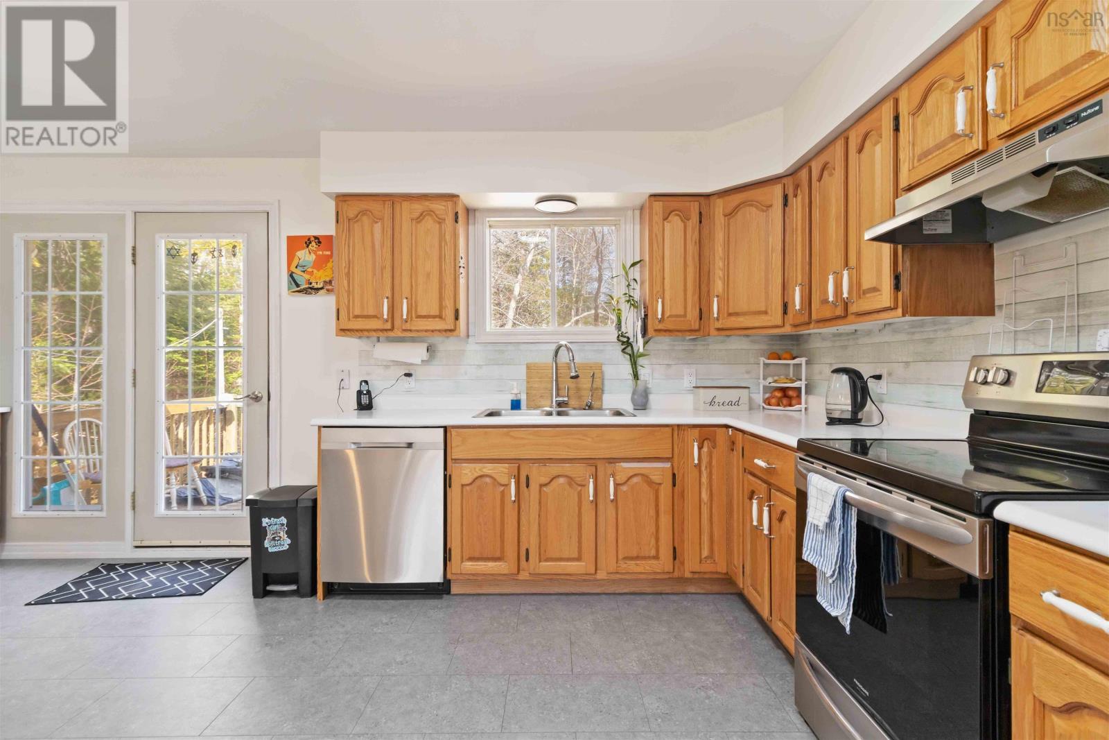 45 Rockcliffe Crescent Property Photo 16