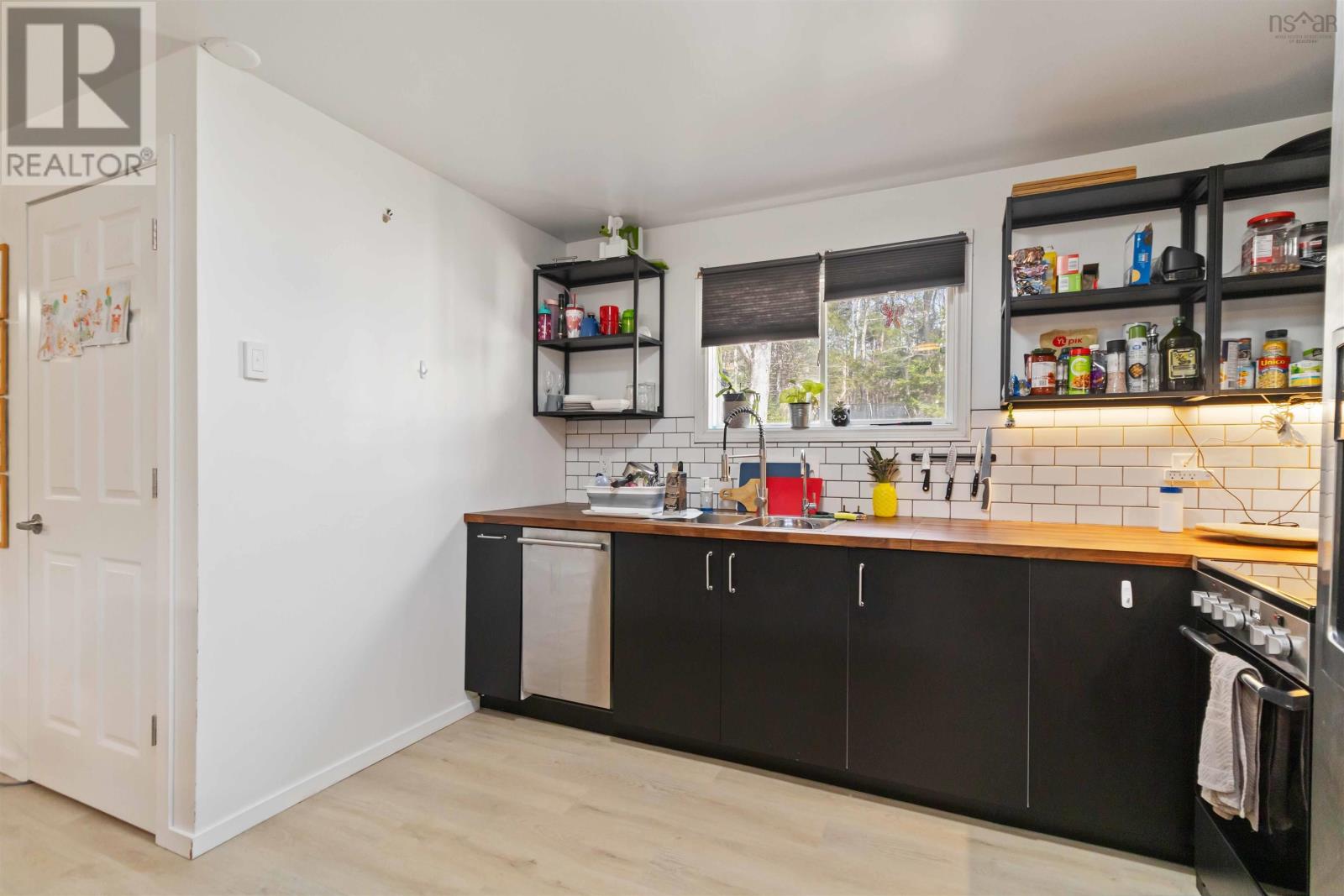 45 Rockcliffe Crescent Property Photo 32