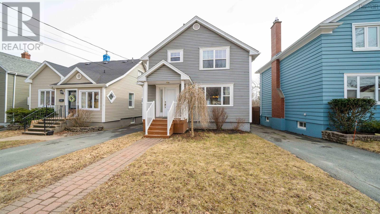 6188 Windsor Terrace Property Photo 1