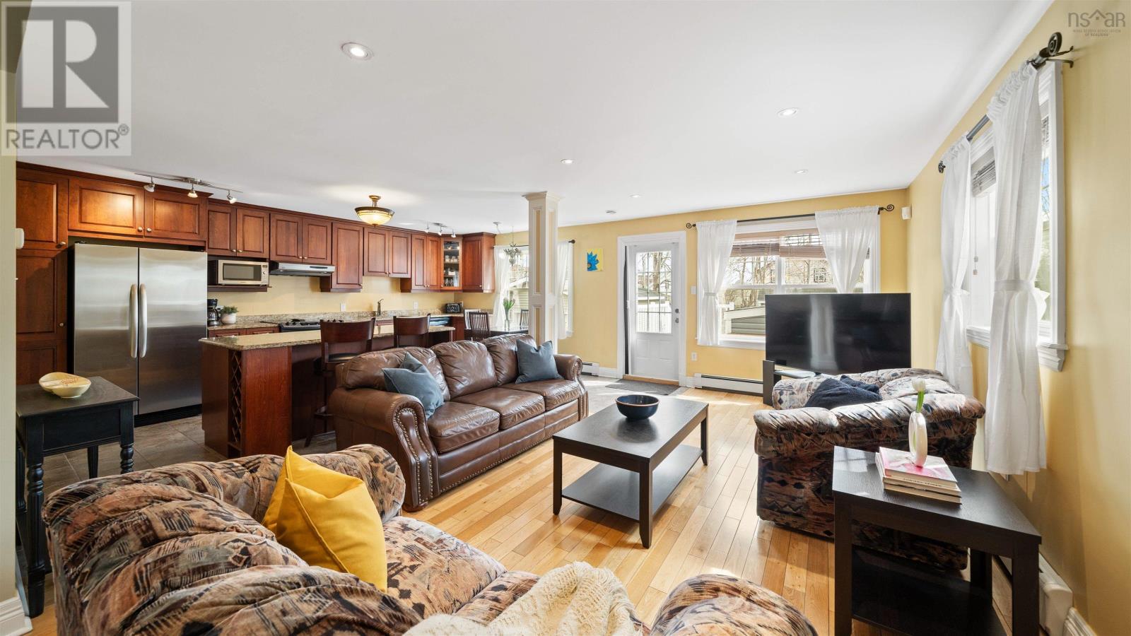6188 Windsor Terrace Property Photo 10