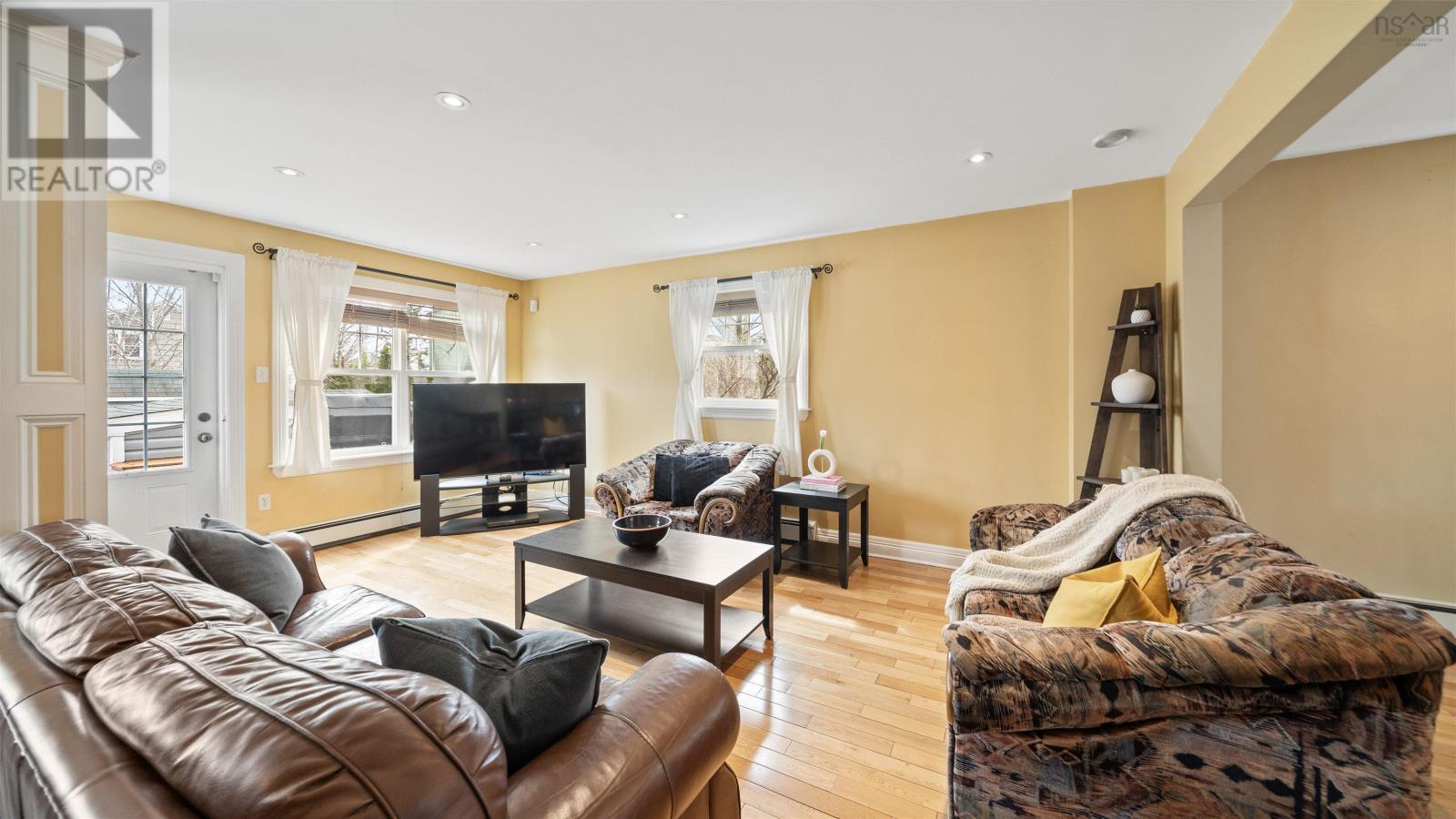 6188 Windsor Terrace Property Photo 12