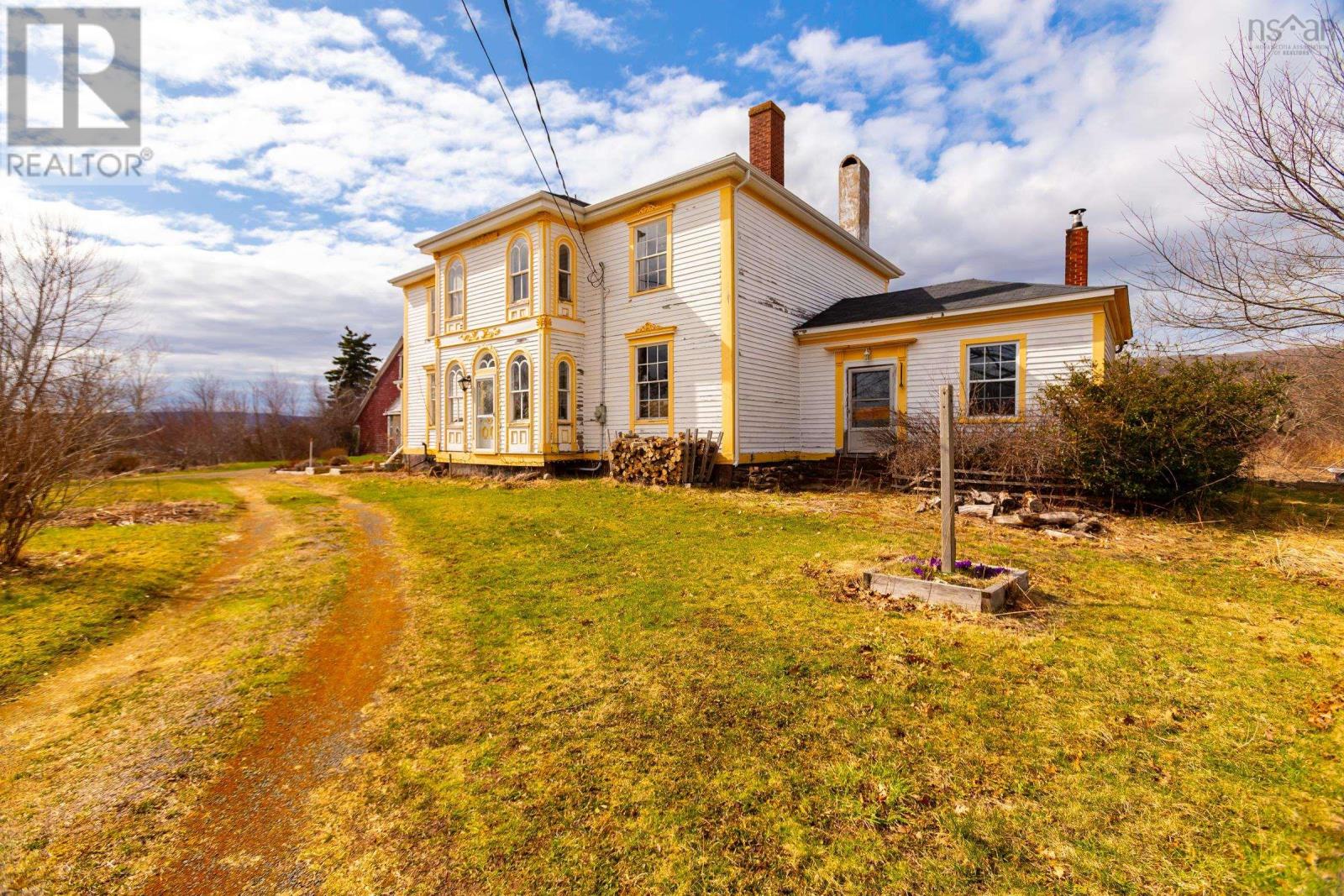 6765 Highway 1 Property Photo 9
