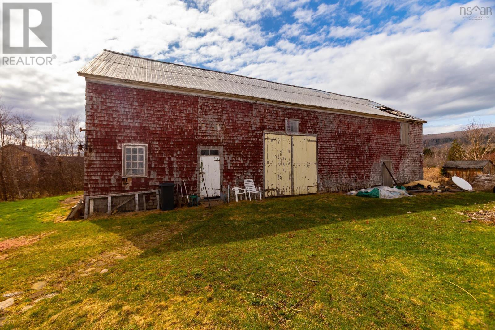6765 Highway 1 Property Photo 12