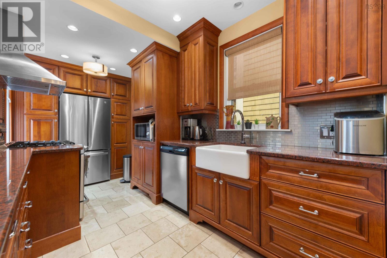 1060 Bland Street Property Photo 12