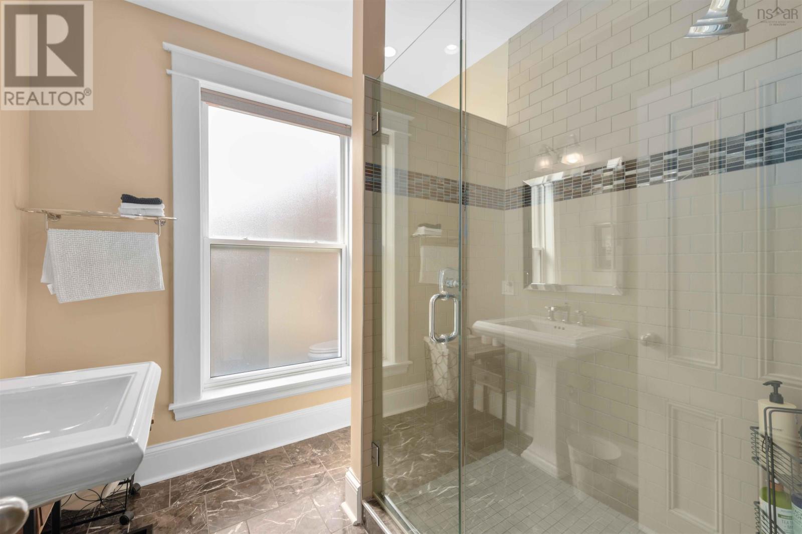 1060 Bland Street Property Photo 20