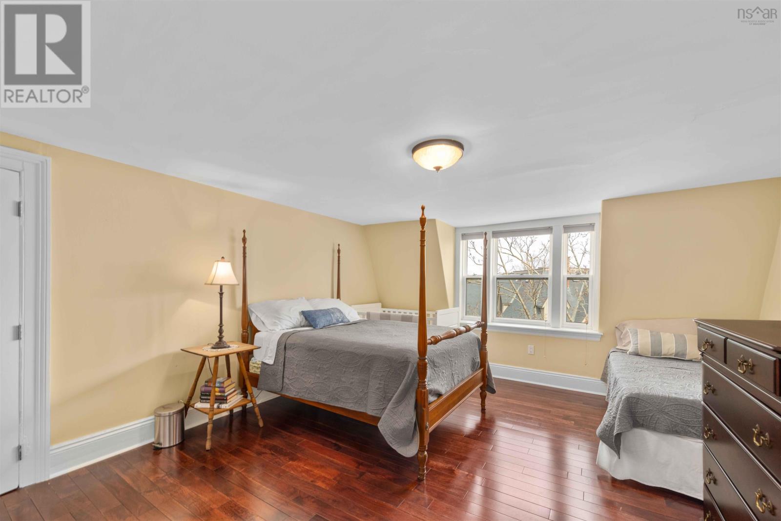 1060 Bland Street Property Photo 30