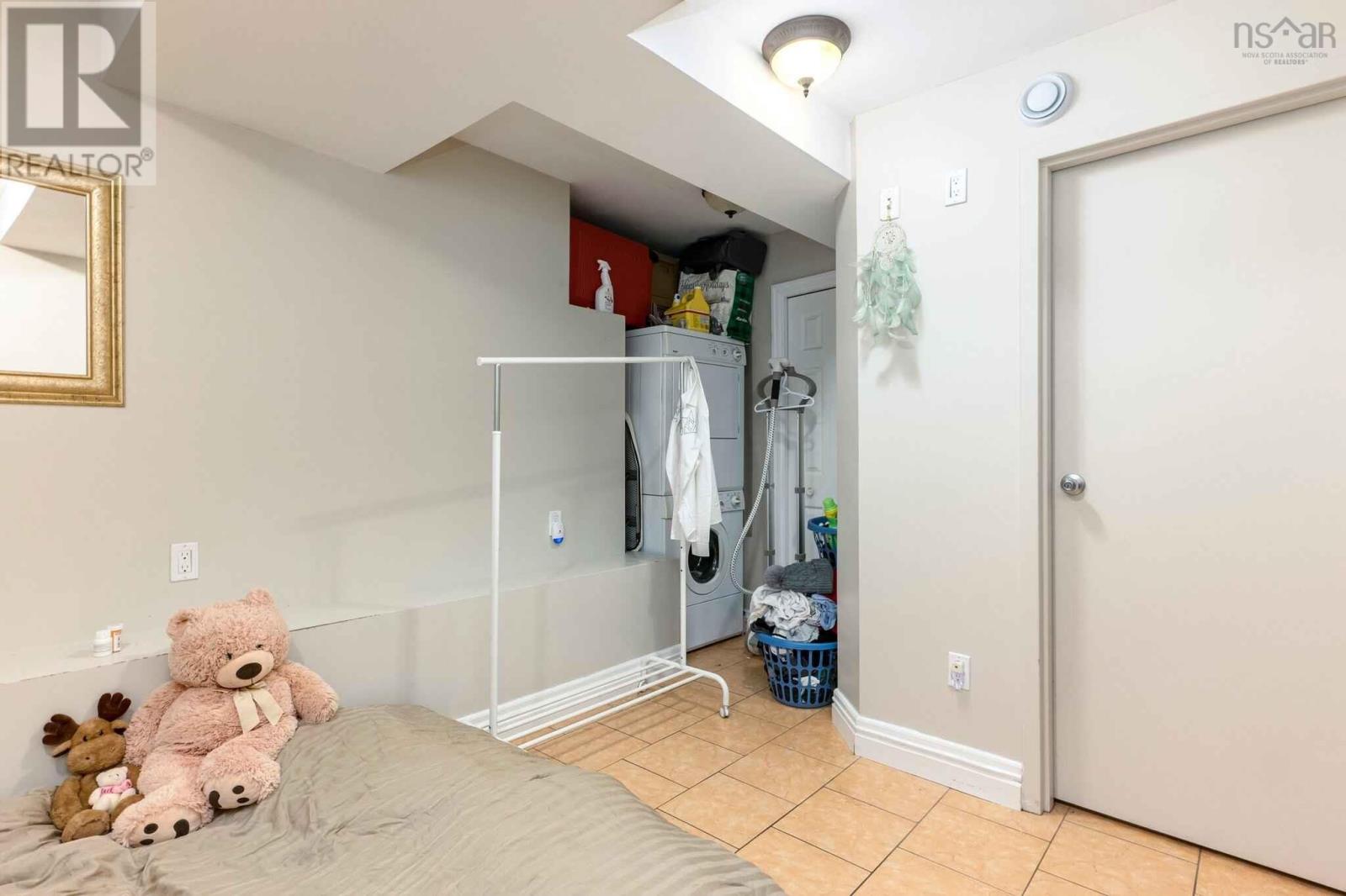 1060 Bland Street Property Photo 38