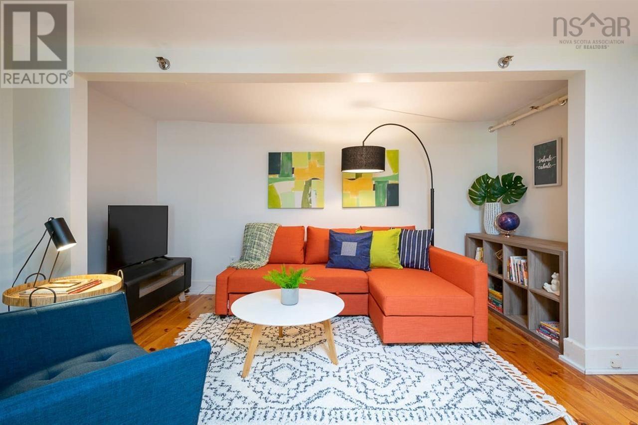 1056 Bland Street Property Photo 18
