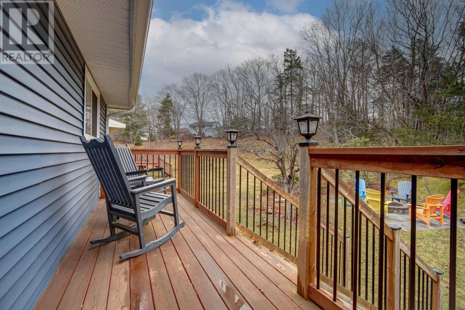31 Oakmount Drive Property Photo 17