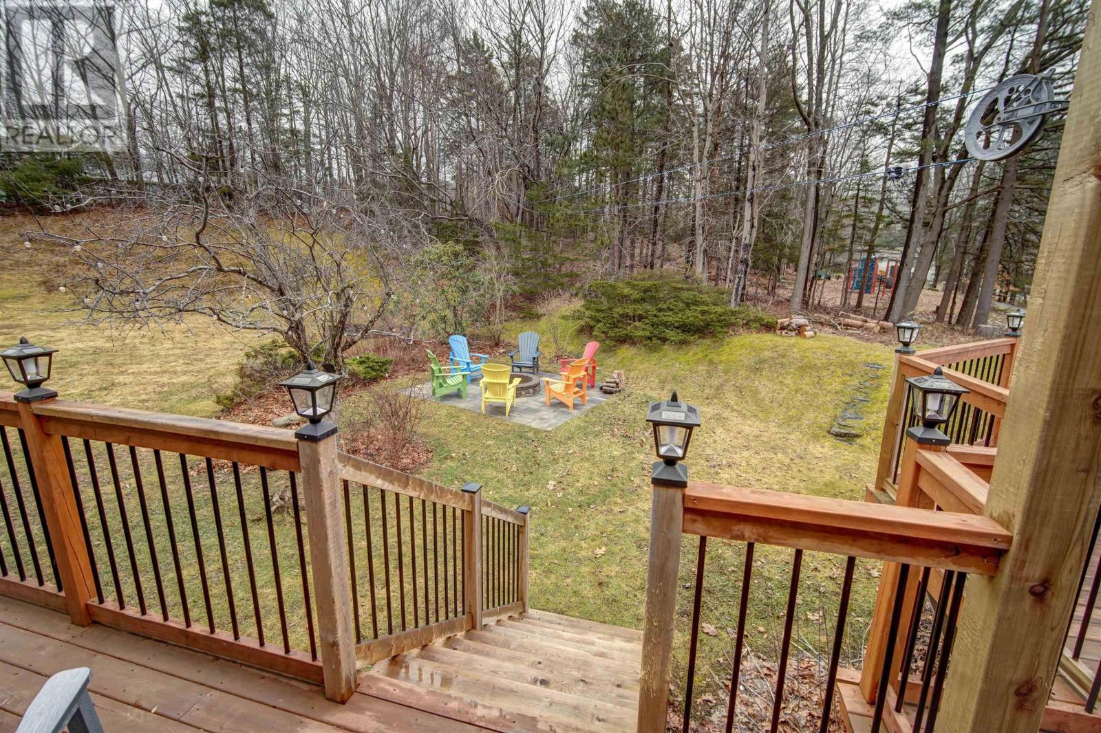 31 Oakmount Drive Property Photo 18