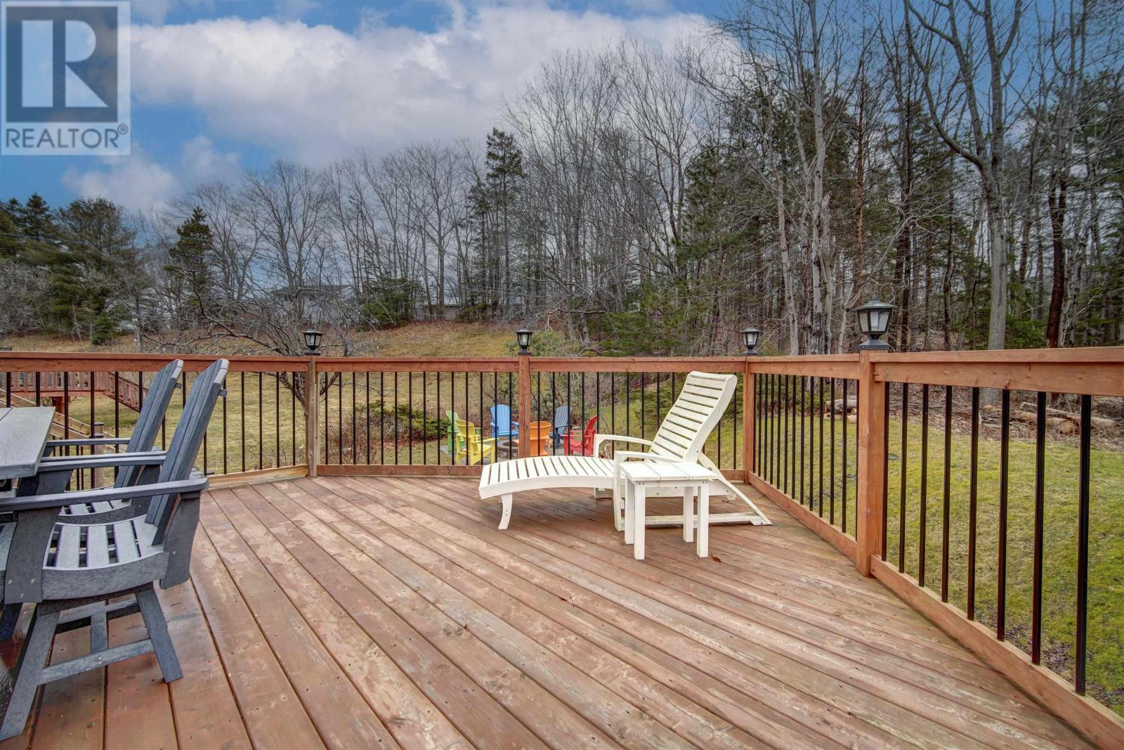 31 Oakmount Drive Property Photo 19