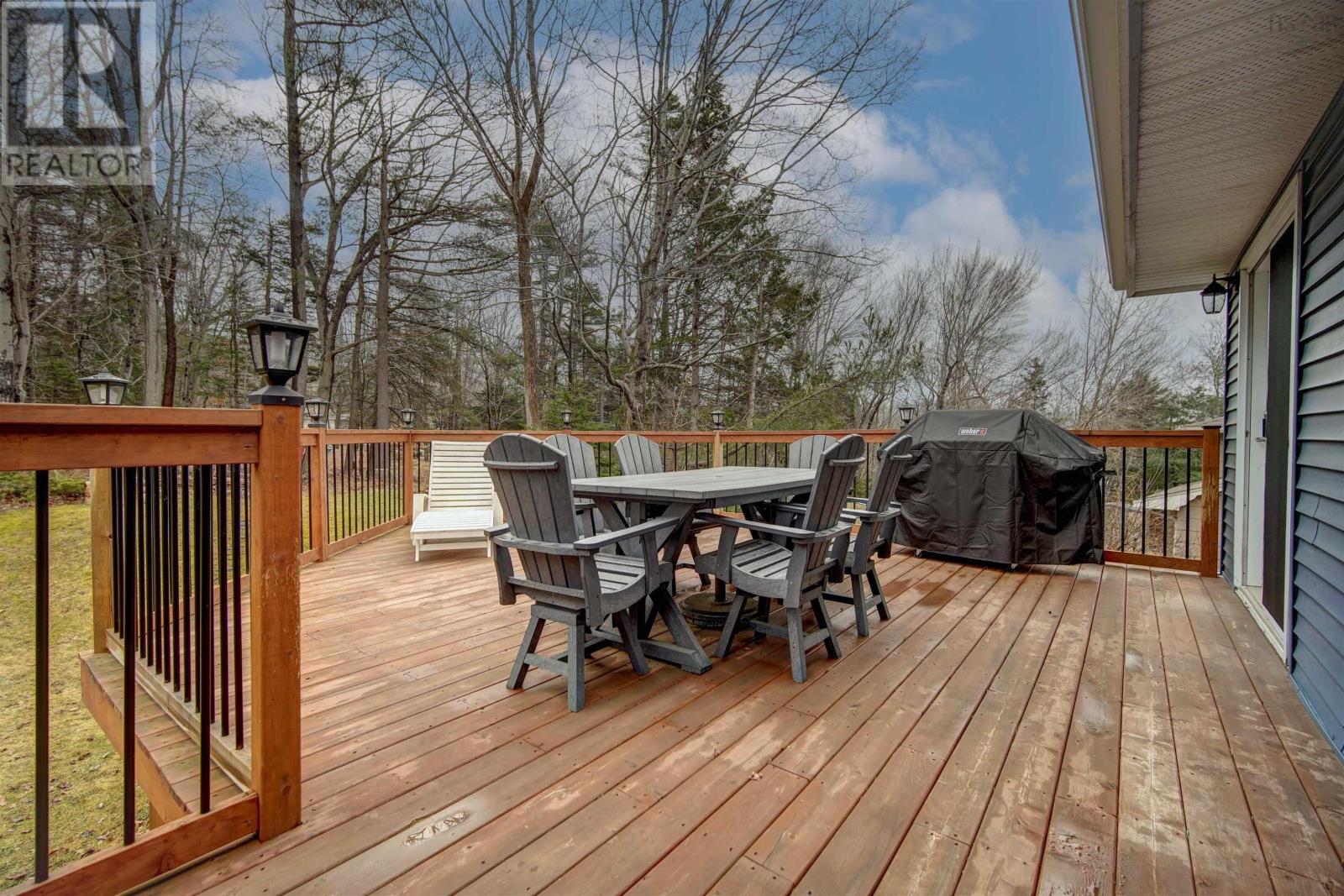 31 Oakmount Drive Property Photo 20
