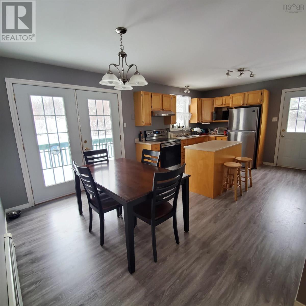 144 Macdonald Road Property Photo 11