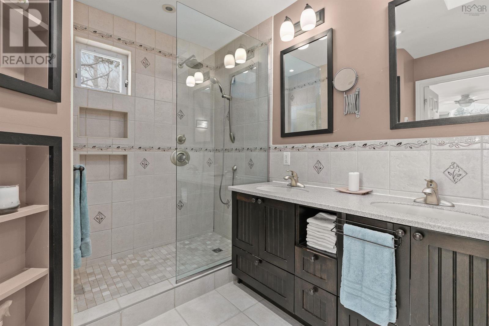7 Briarwood Crescent Property Photo 18