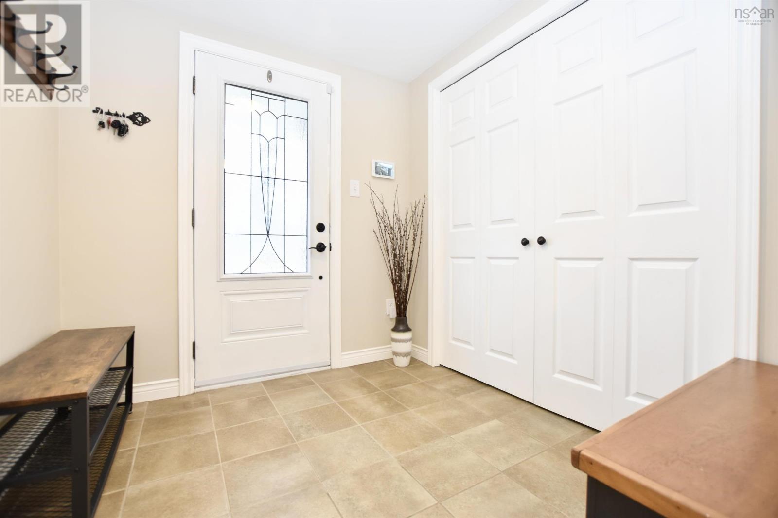 86 Flamingo Drive Property Photo 3