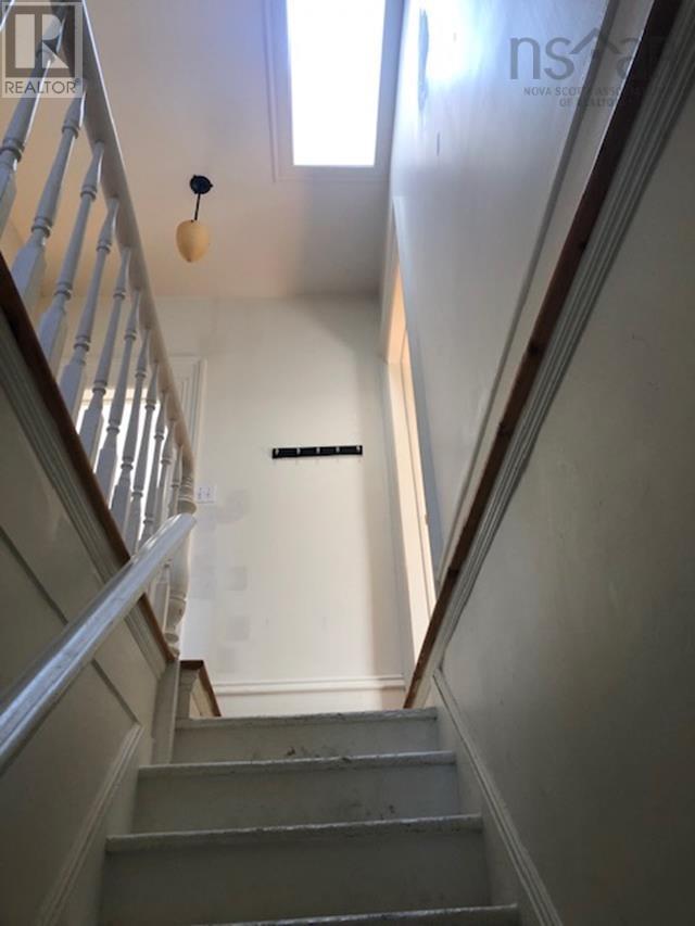 2048 Creighton Street Property Photo 14