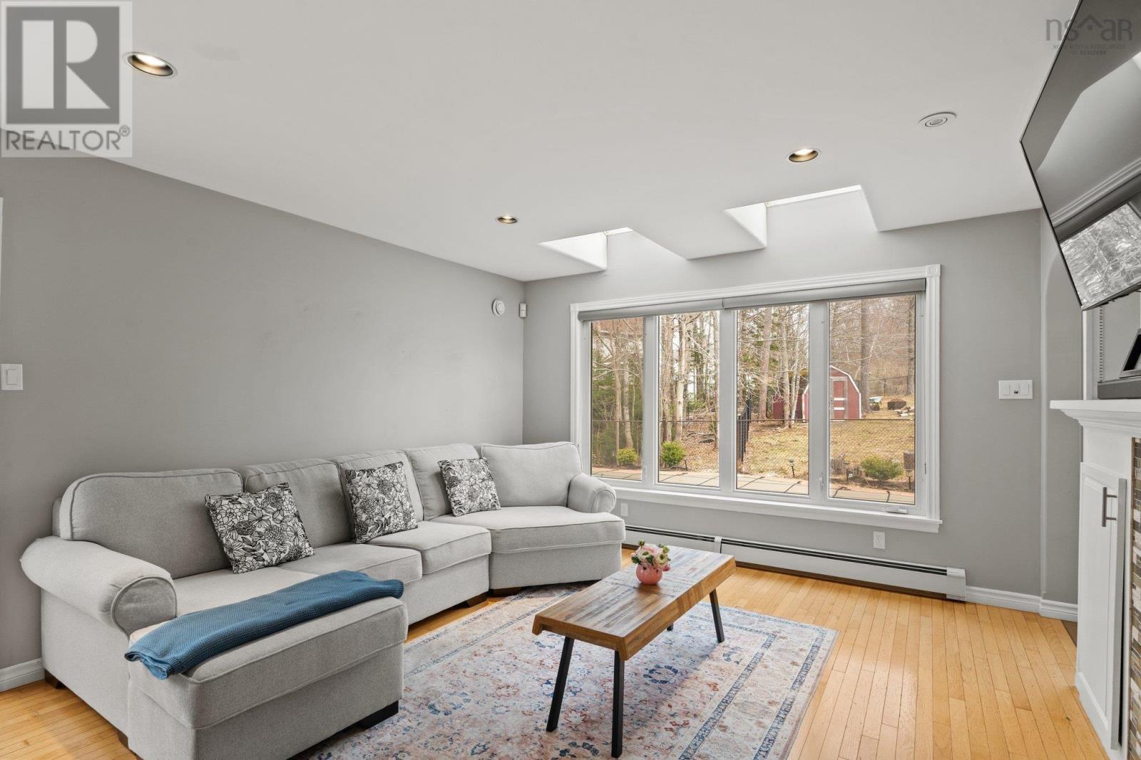 17 Pineview Crescent Property Photo 8