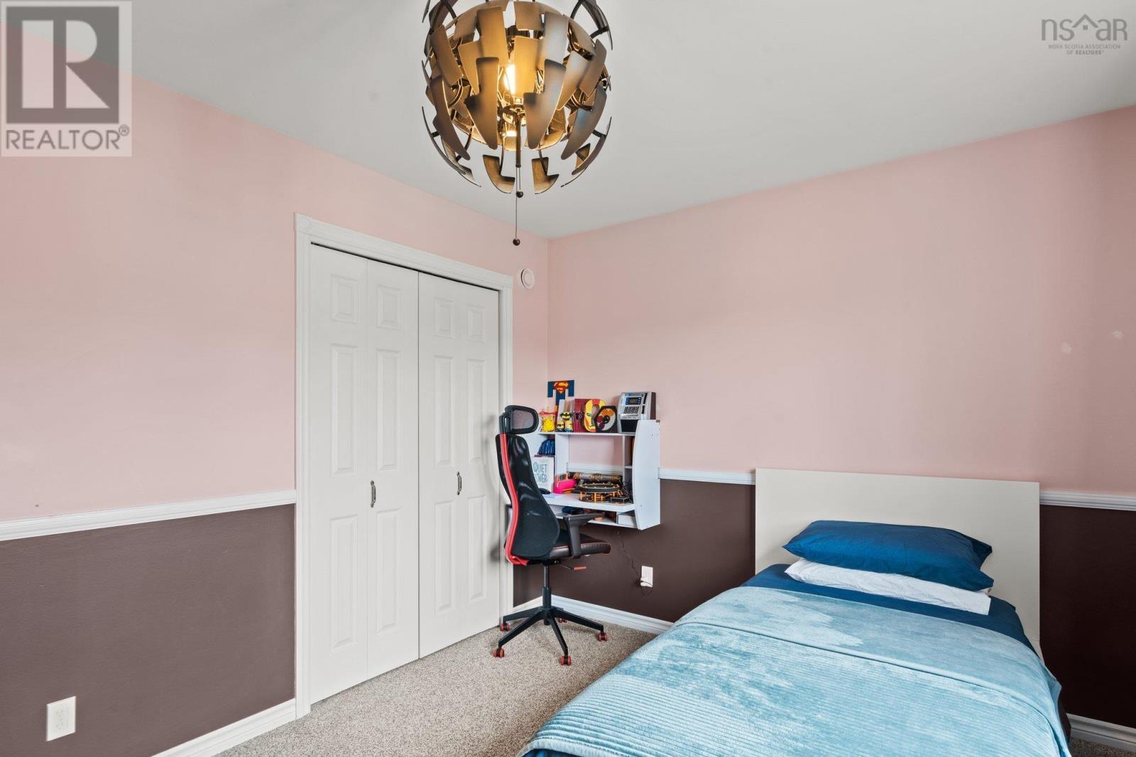 17 Pineview Crescent Property Photo 27