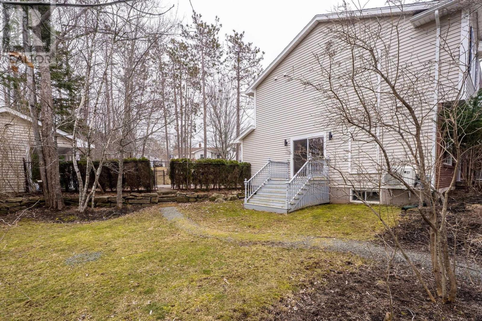 17 Pineview Crescent Property Photo 39