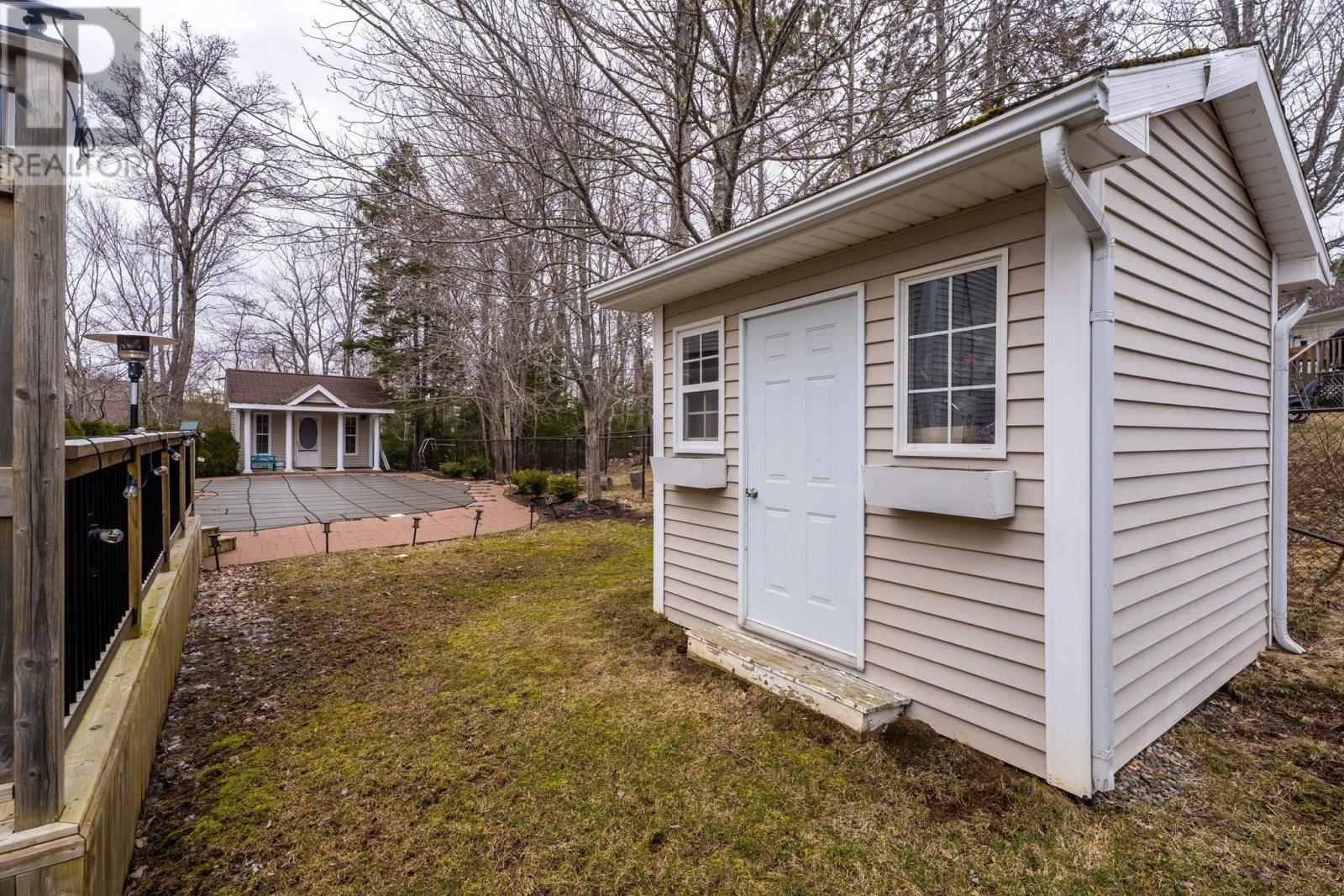 17 Pineview Crescent Property Photo 42