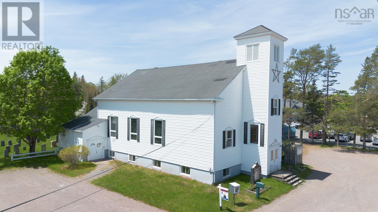 110 Salmon River Road Property Photo 1