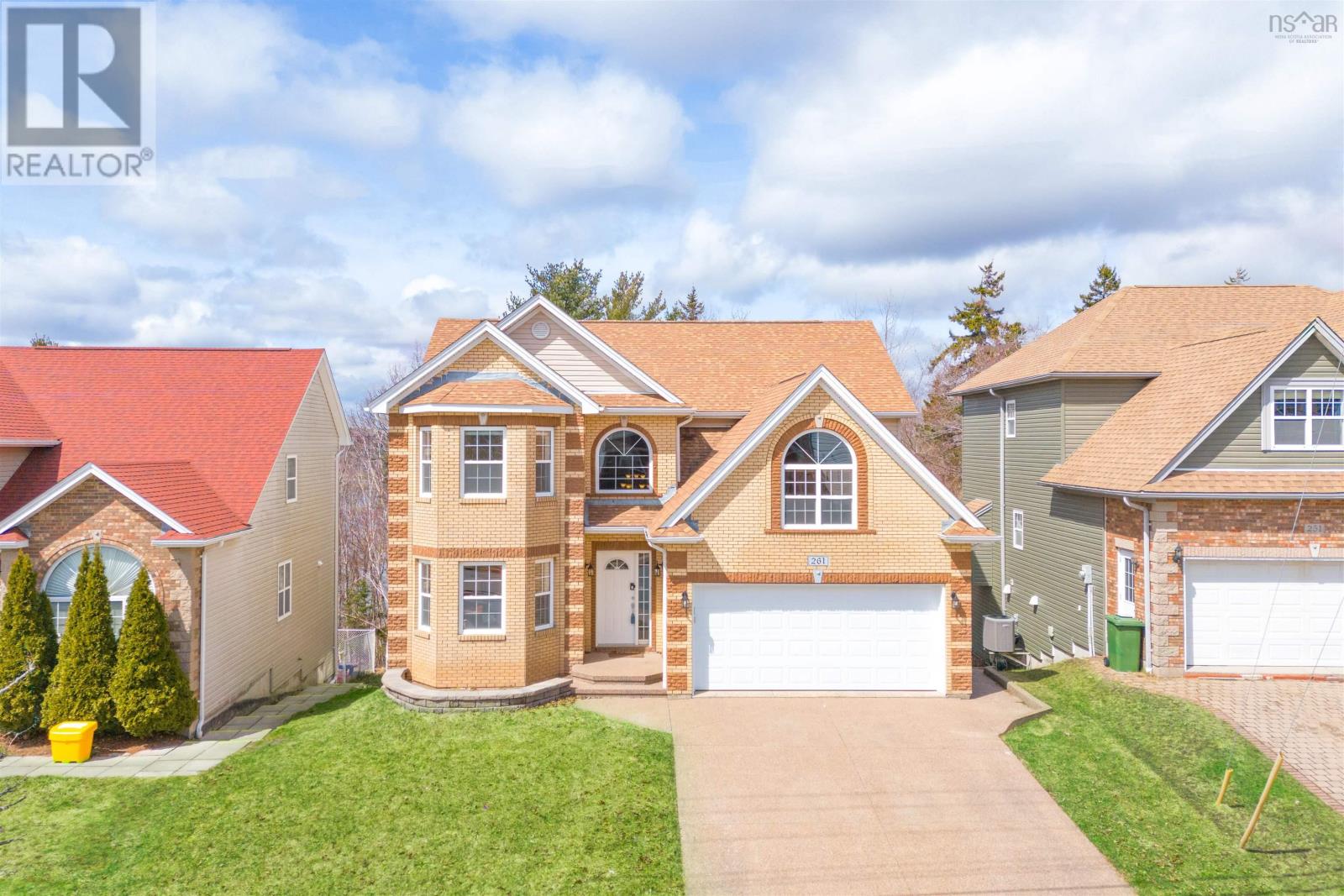 261 Langbrae Drive Property Photo 1