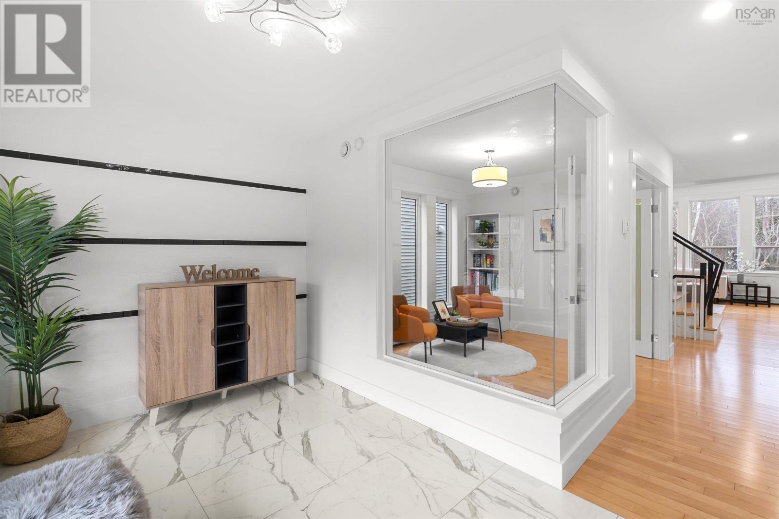 186 Amesbury Gate Property Photo 8