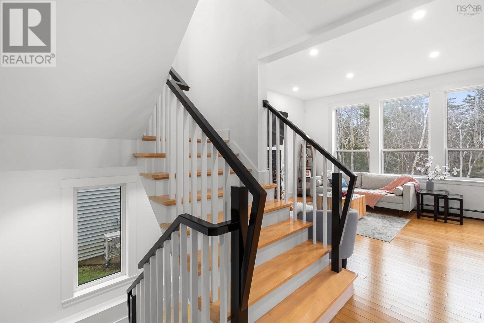 186 Amesbury Gate Property Photo 12