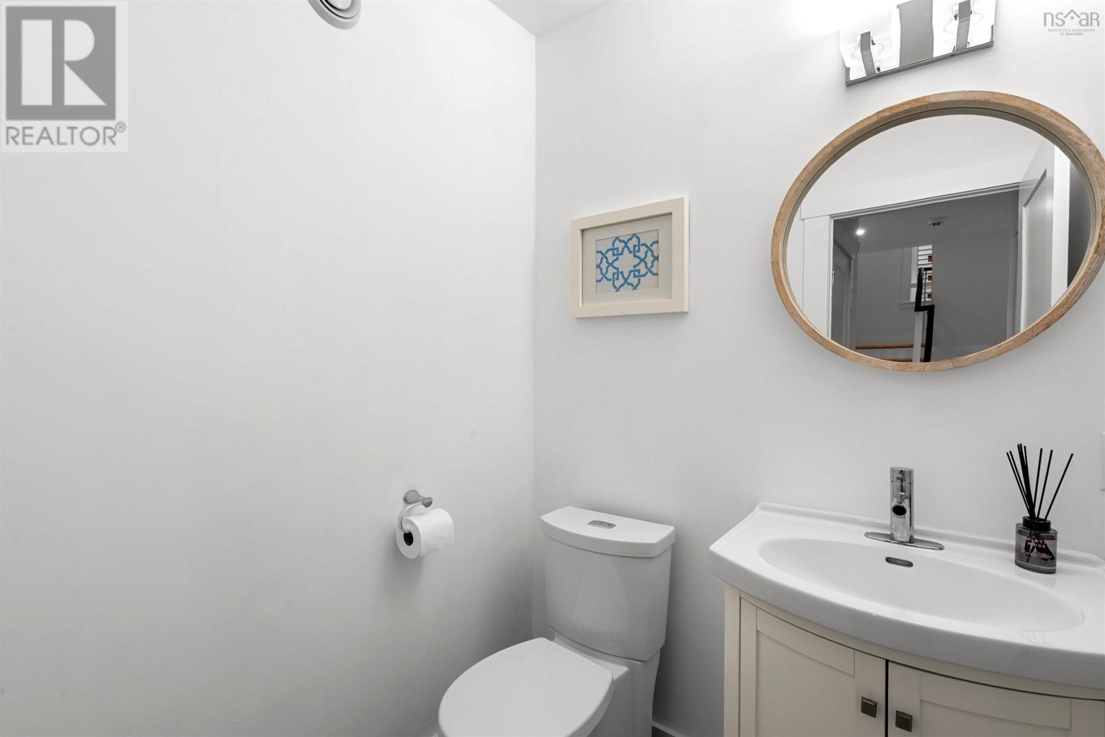 186 Amesbury Gate Property Photo 13