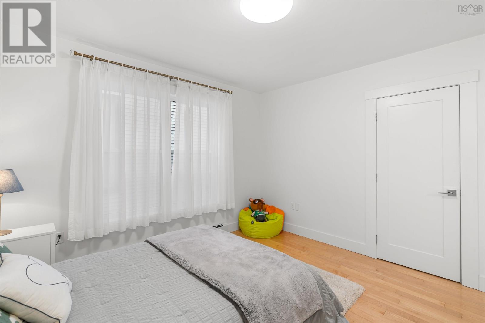 186 Amesbury Gate Property Photo 27