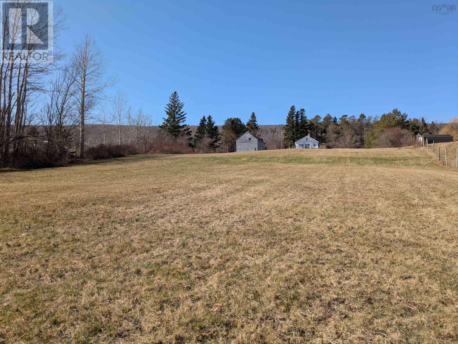 1692 Granville Road Property Photo 15