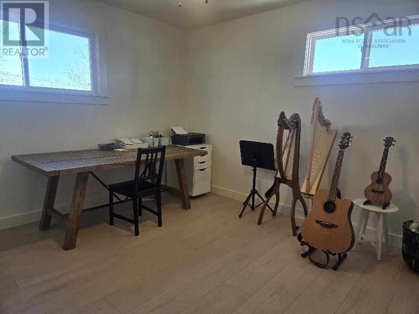 42 Arrow Head Crescent Property Photo 12
