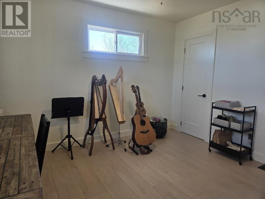 42 Arrow Head Crescent Property Photo 13