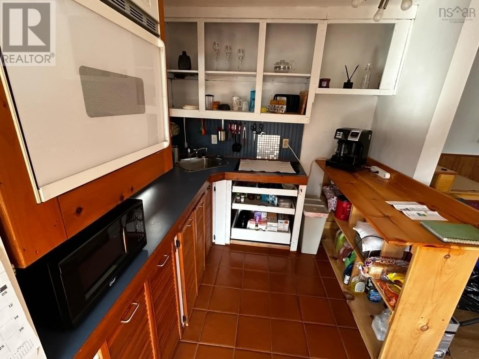 22 Dyke Road Property Photo 9