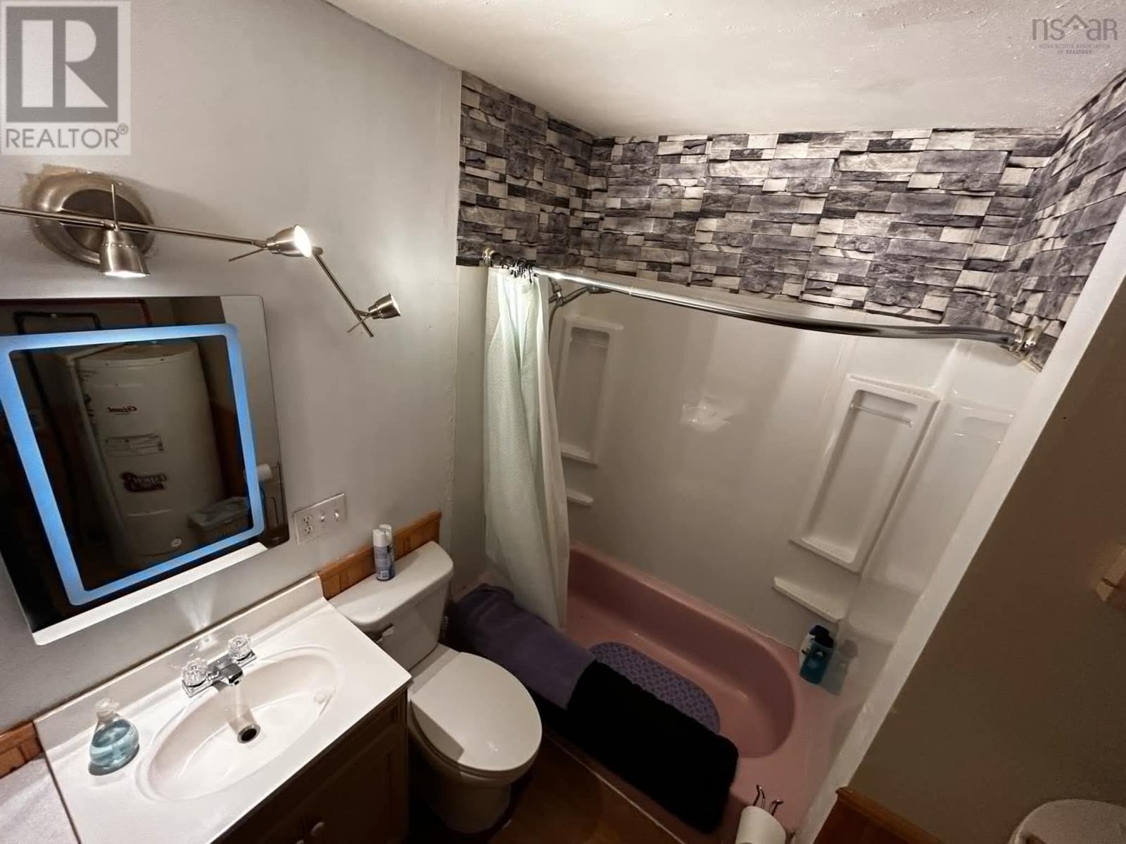 22 Dyke Road Property Photo 16