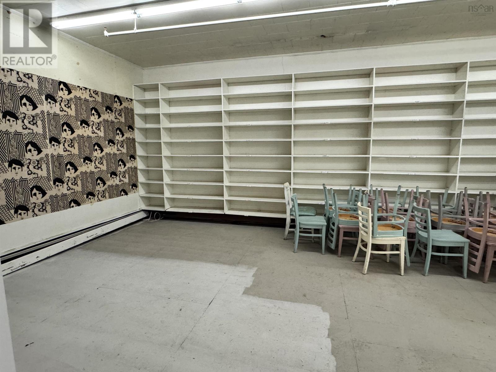 195 Commercial Street Property Photo 21