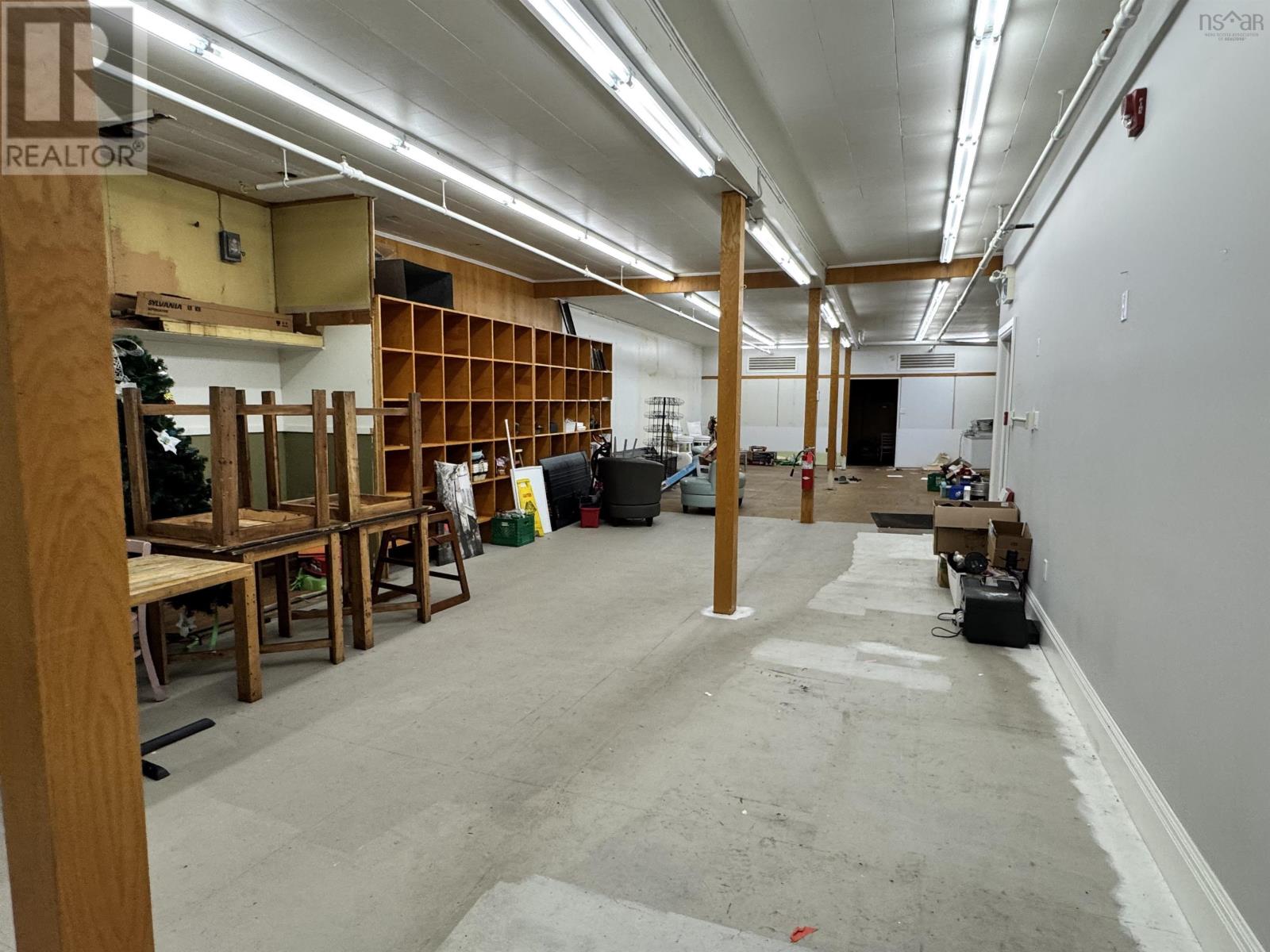 195 Commercial Street Property Photo 22