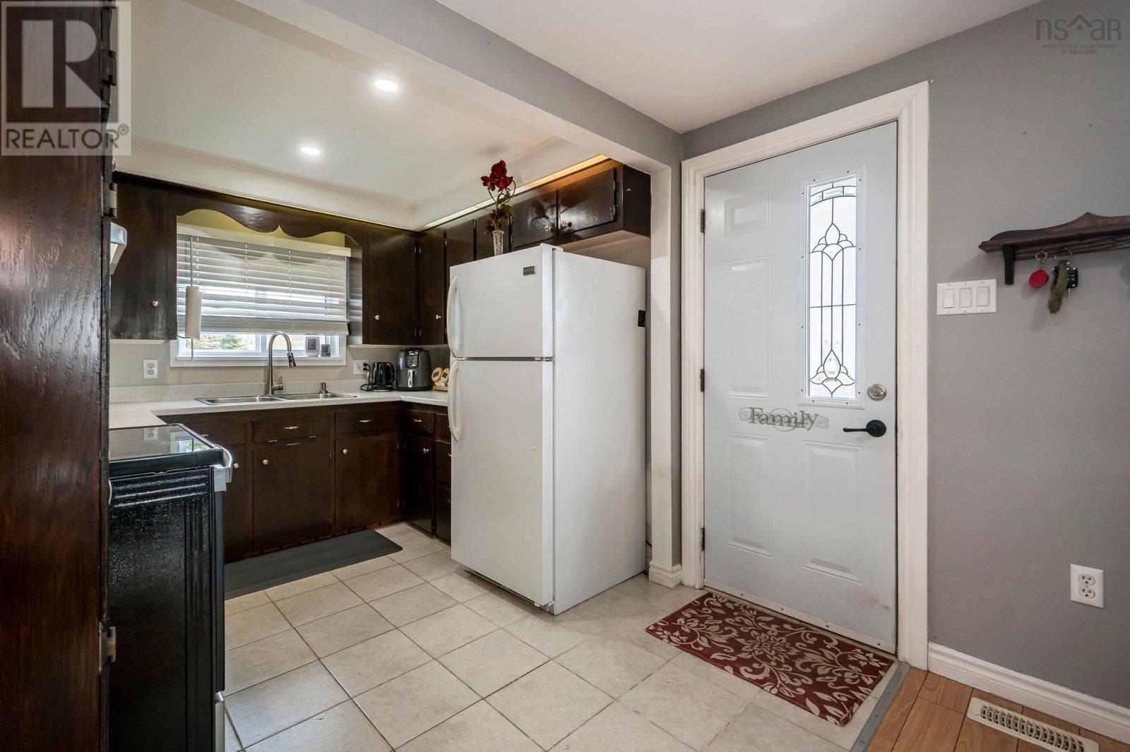 171 Exhibition Grounds Road Property Photo 2