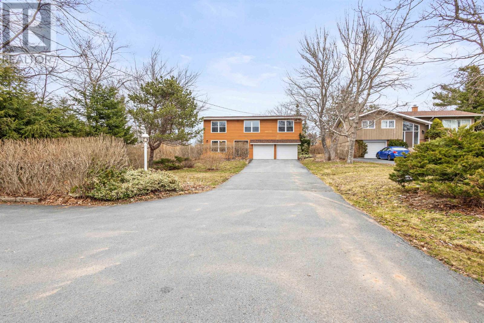 3501 St Margarets Bay Road Property Photo 2