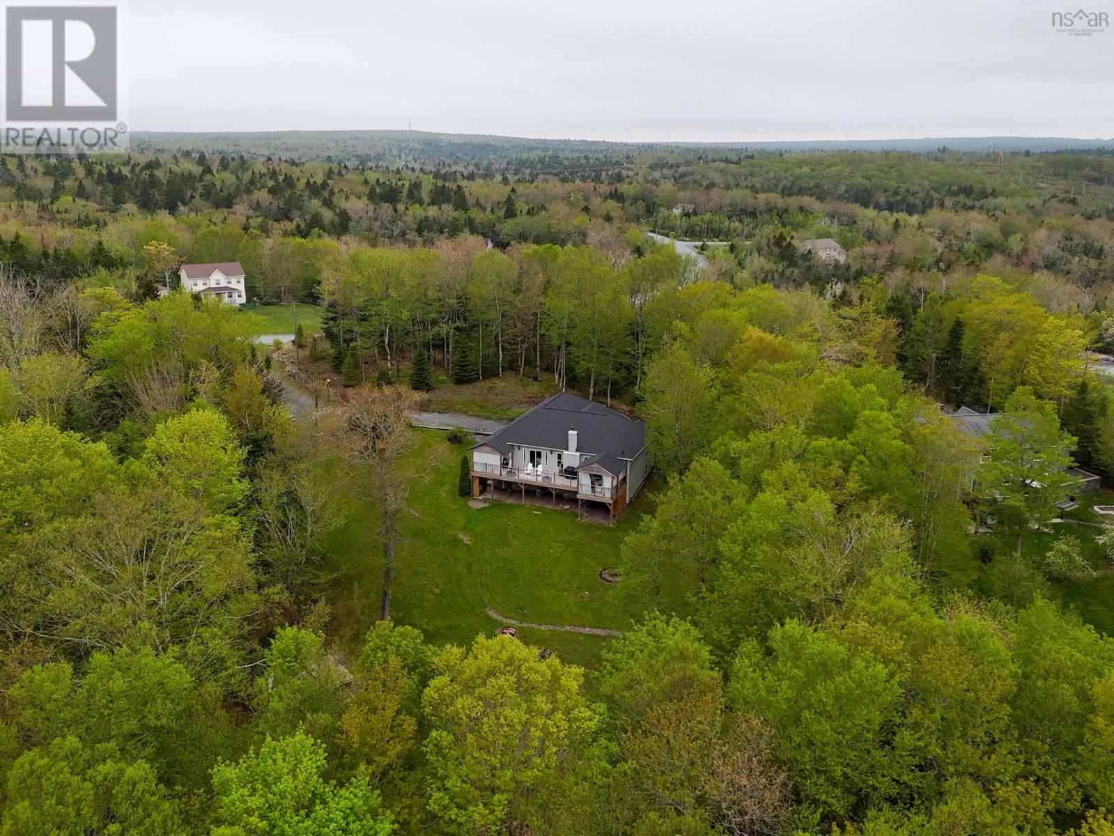 390 Gleneagles Drive Property Photo 44