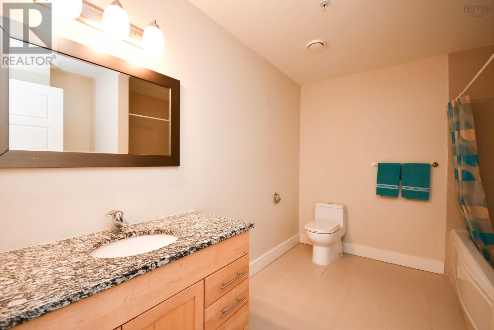 405 31 Kings Wharf Place Property Photo 7