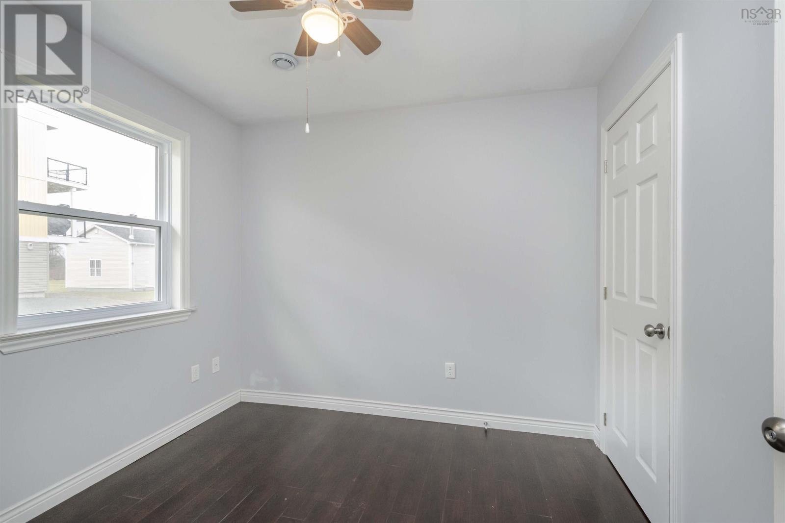 90 Ford Street Property Photo 13