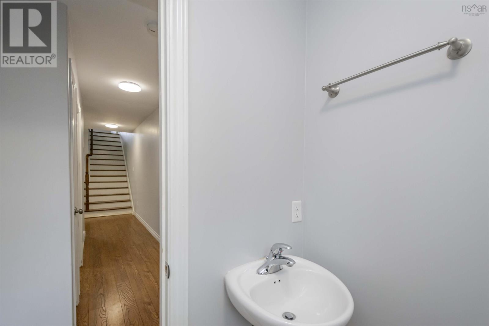 90 Ford Street Property Photo 16