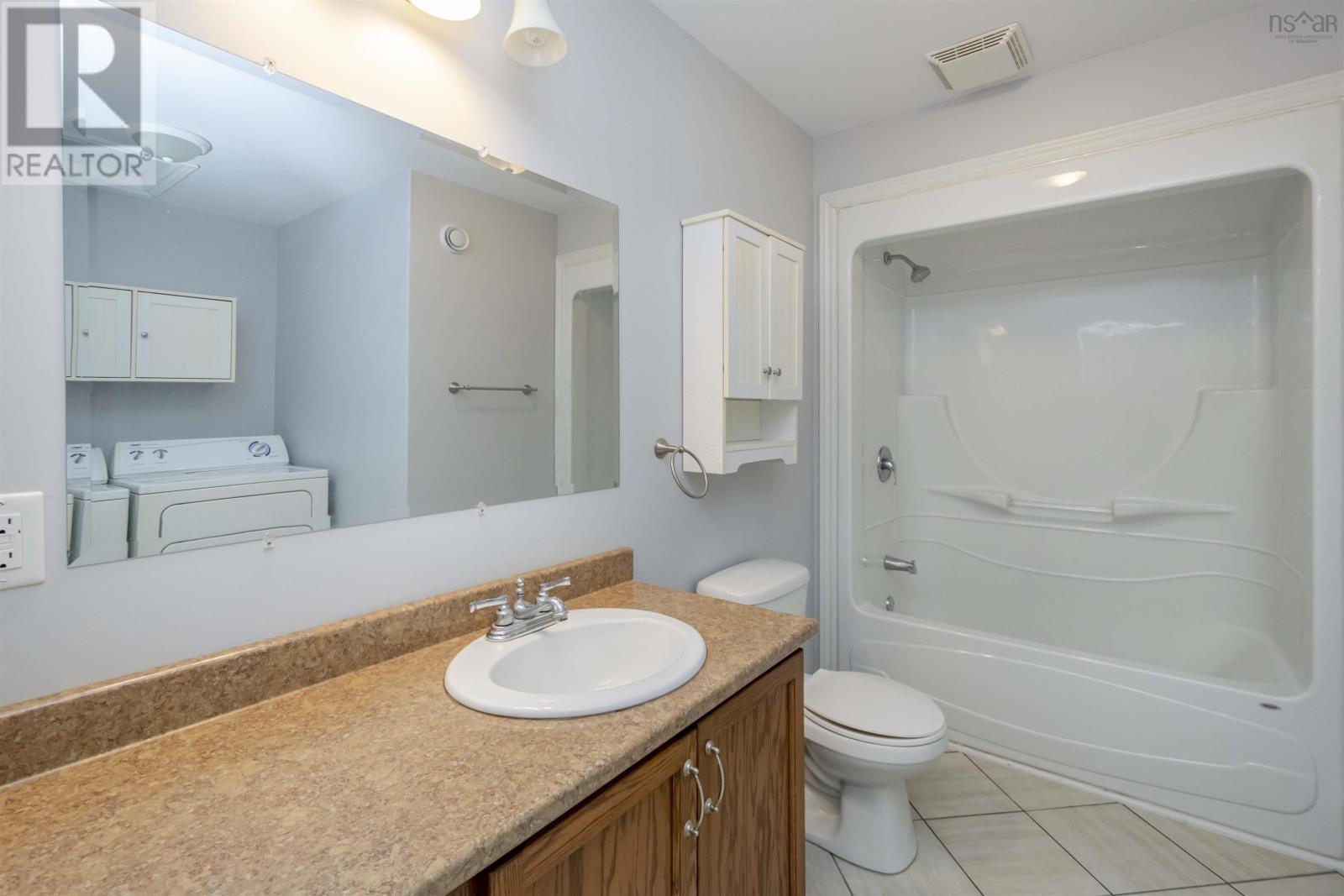 90 Ford Street Property Photo 30