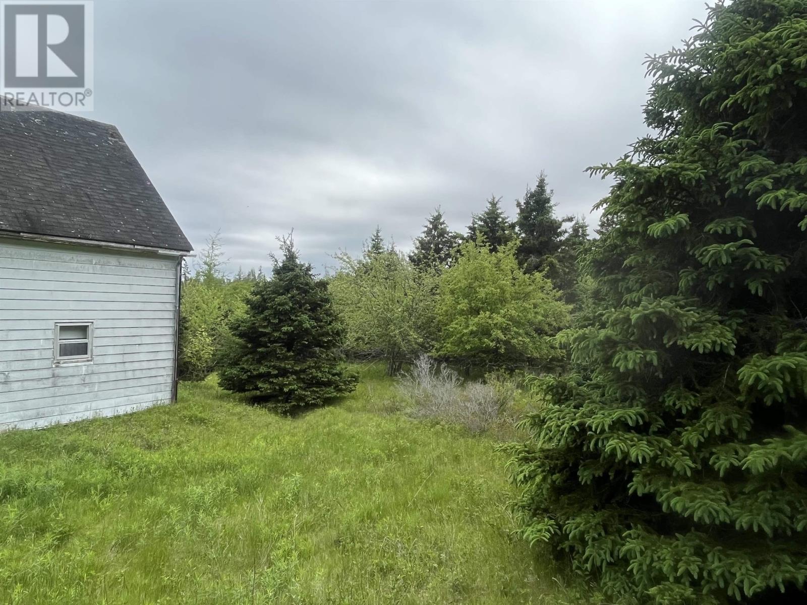 824 Salem Road Property Photo 9